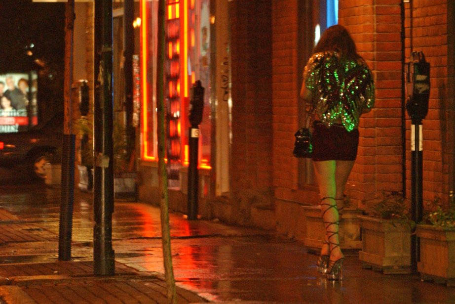  Buy Prostitutes in La Celle-Saint-Cloud,France