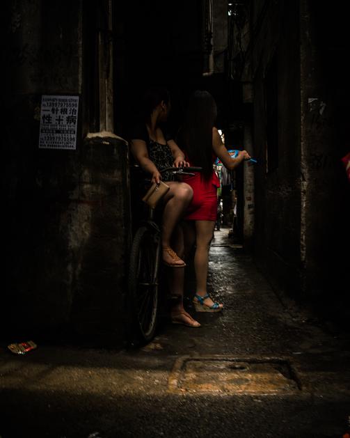  Buy Prostitutes in Prey Veng (KH)
